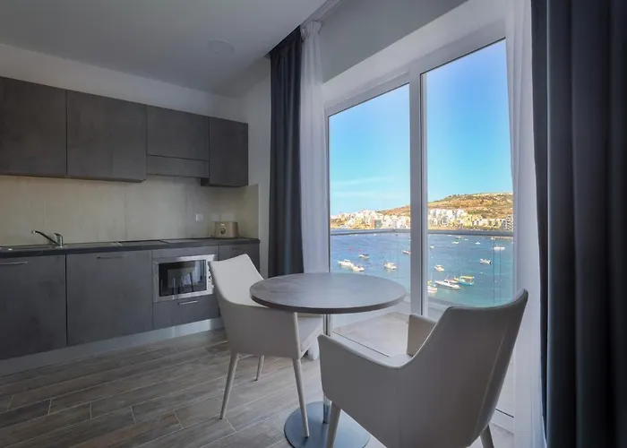 Seaview 4* St. Paul's Bay