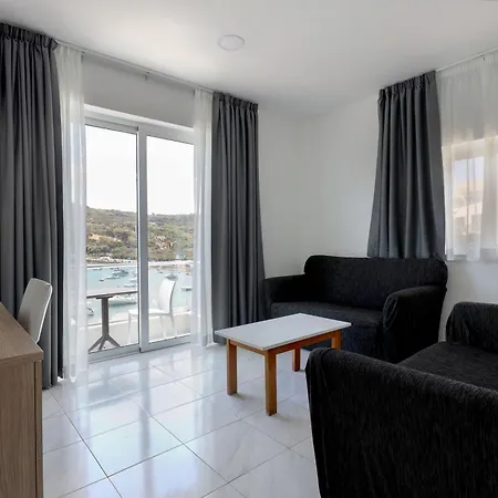 Konukevi Seaview 4*