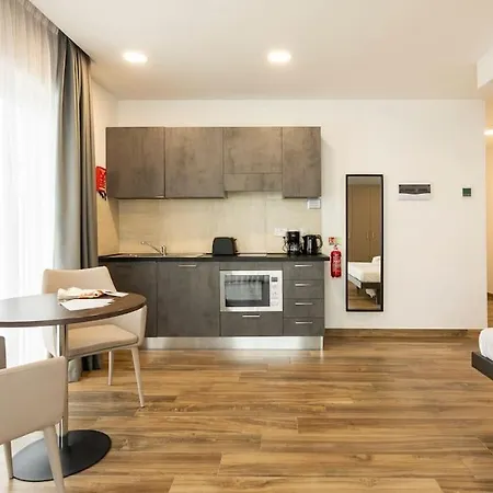 Πανσιόν Seaview 4*